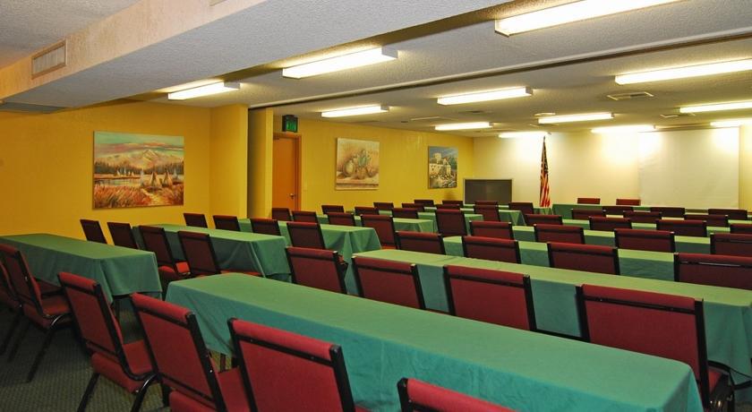 Hotel Ramada Tucson East Extérieur photo